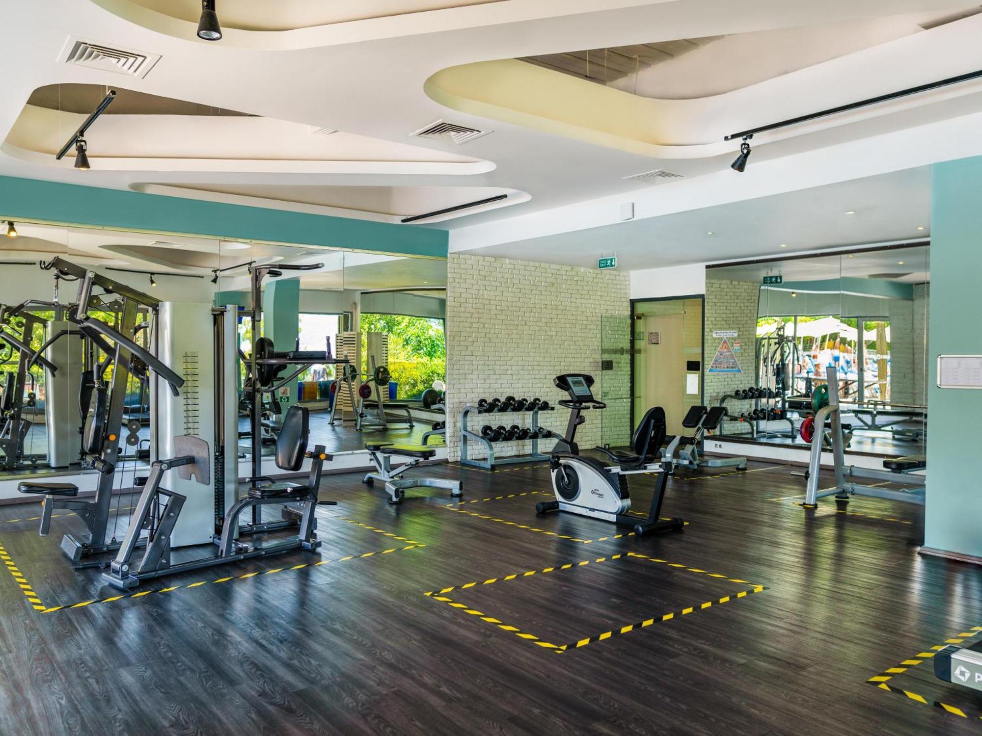 Labranda Mares Marmaris Hotel Dış mekan fotoğraf The gym at the resort