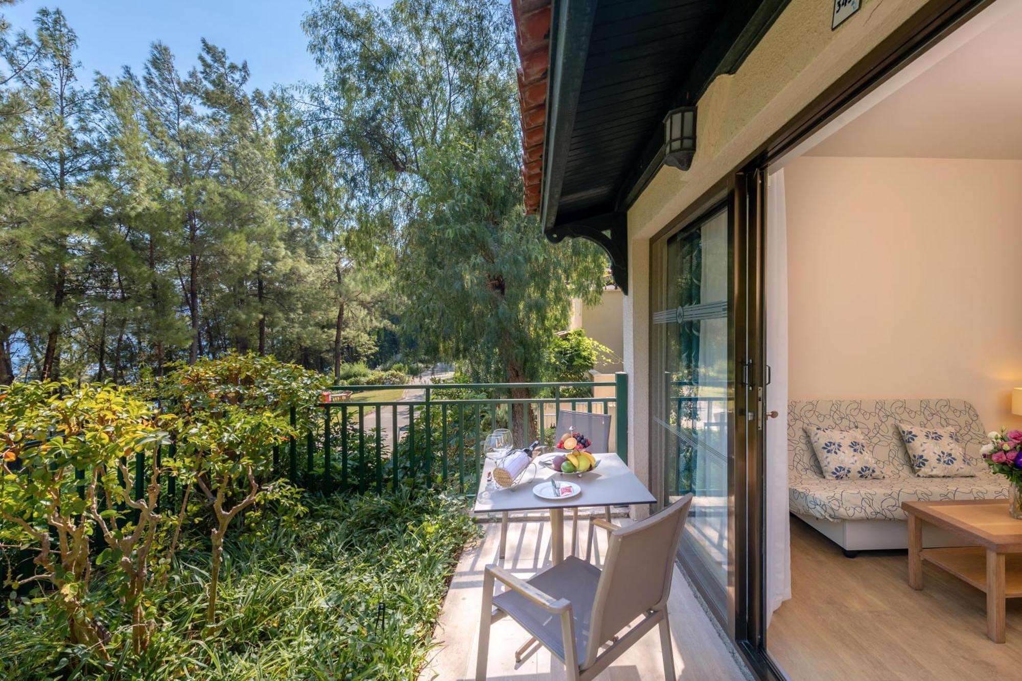 Labranda Mares Marmaris Hotel Dış mekan fotoğraf A balcony in Israel