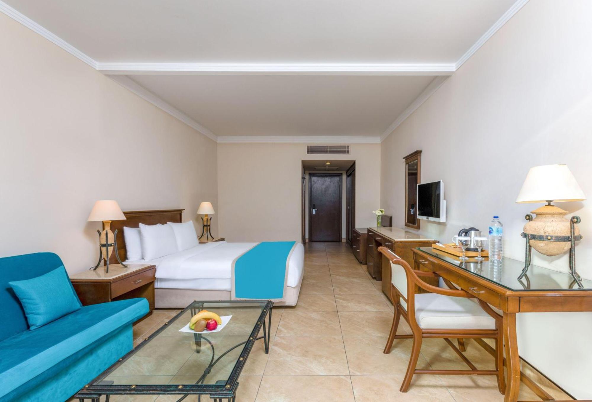 Labranda Mares Marmaris Hotel Dış mekan fotoğraf A room at the hotel